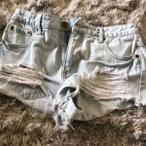 Normal rose distressed shorts